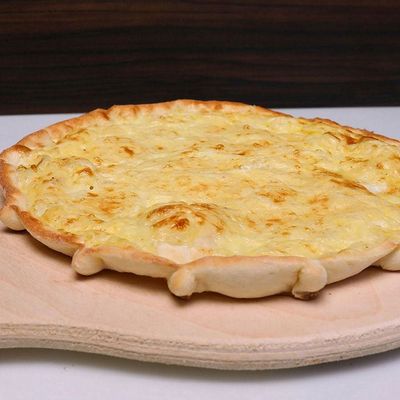 Kashkaval cheese manqousha