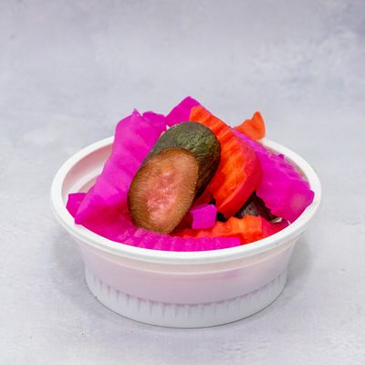 طبق مخلل بدقة