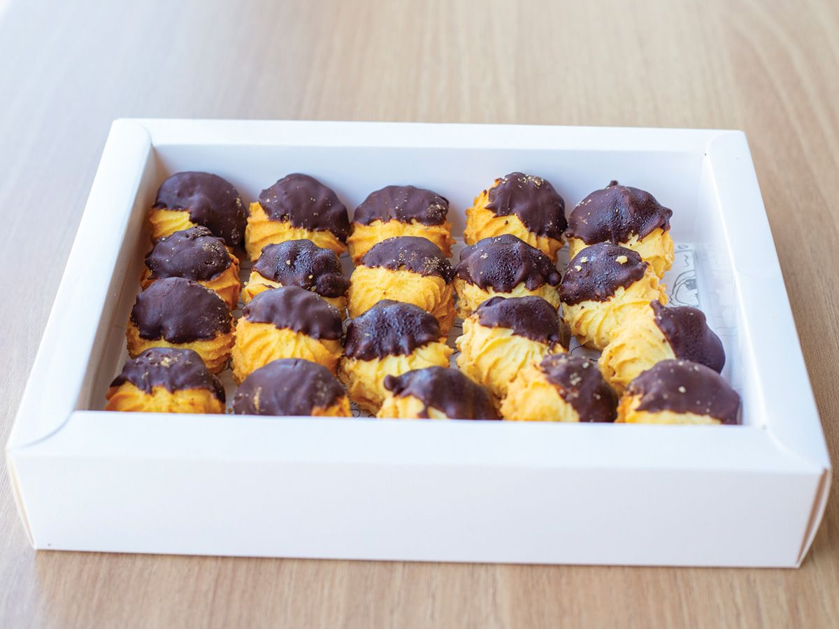 Petit Four