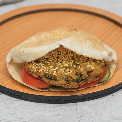 ساندويتش فلافل محشية شامي
