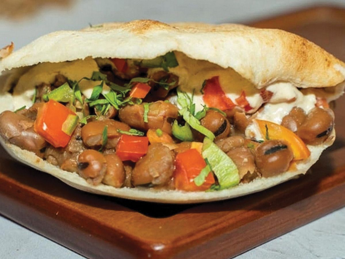 Alexandrian foul sandwich