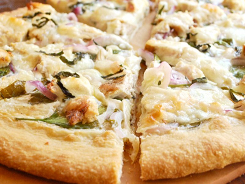 Alfredo Chicken With Alfredo Sauce Pizza