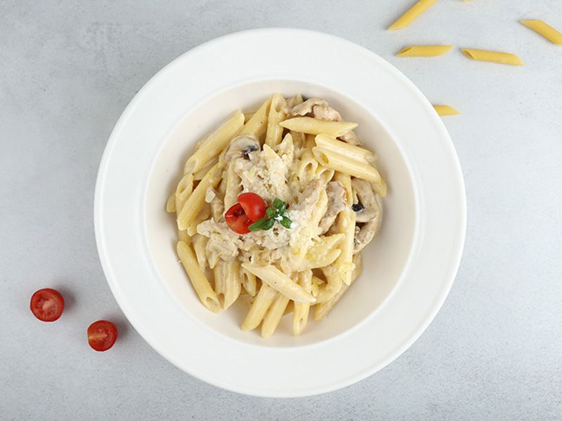 Mix Cheese Alfredo White Sauce Pasta