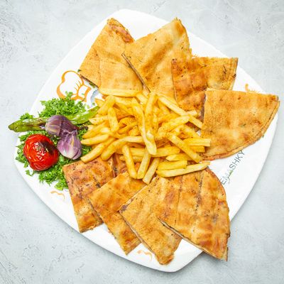 وجبة توشكا مشوية على الفحم