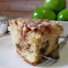 Apple Cinnabon Gateau