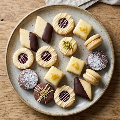 Mixed Petit Four