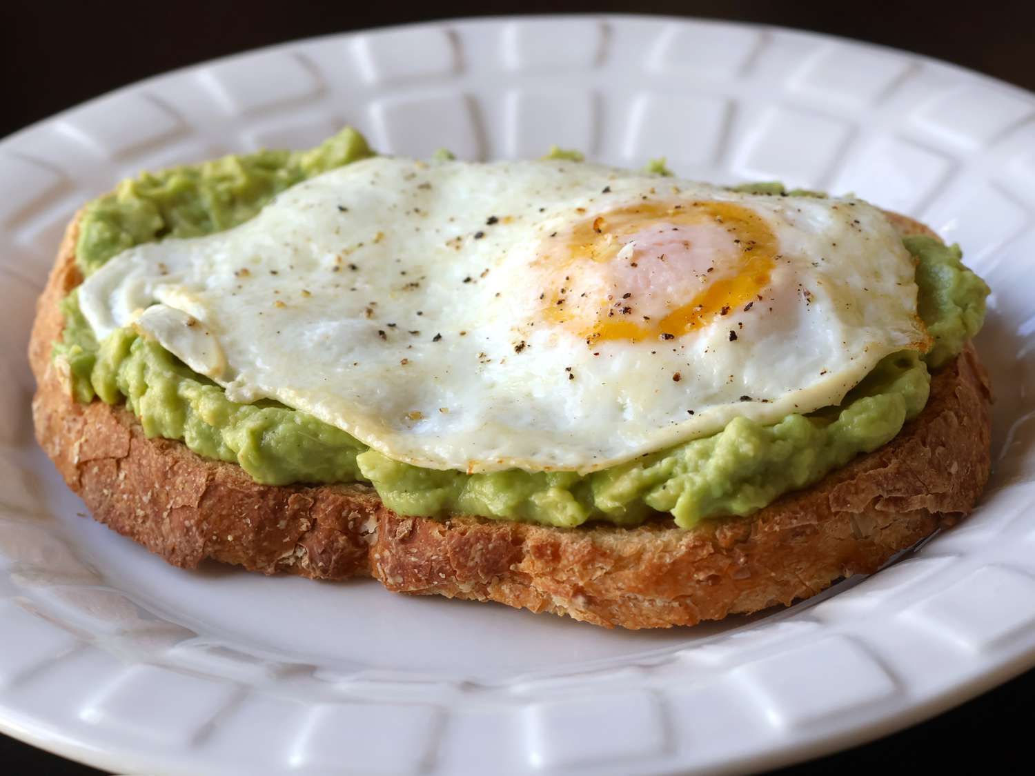 Avocado And Egg Toast