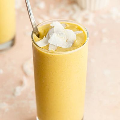 Avocado With Ice Cream And Mango