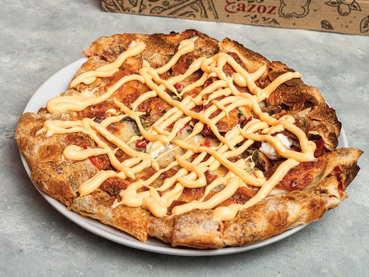 Mix Cheese Stuffed Crust Pizza