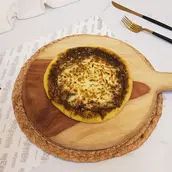 Zaatar Mozzarella Manakish