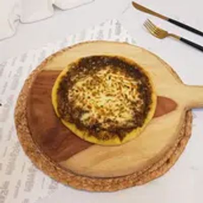 Zaatar Mozzarella Manakish