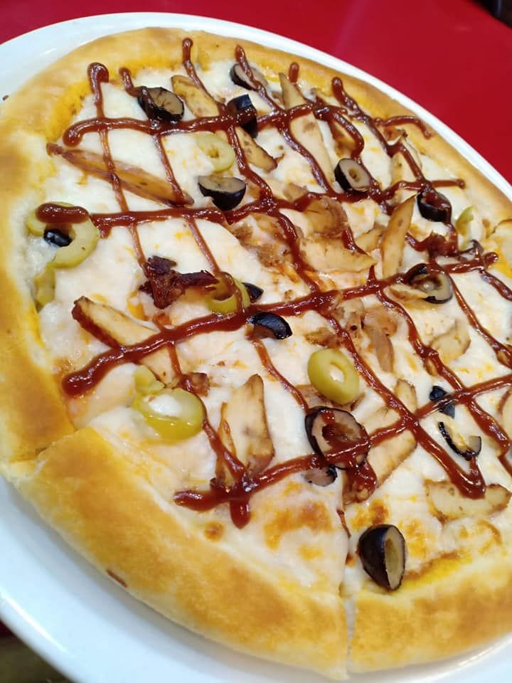 Chicken BBQ pizza