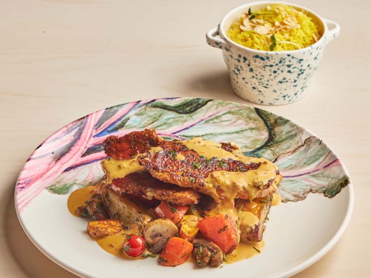 Boneless chicken harissa dish
