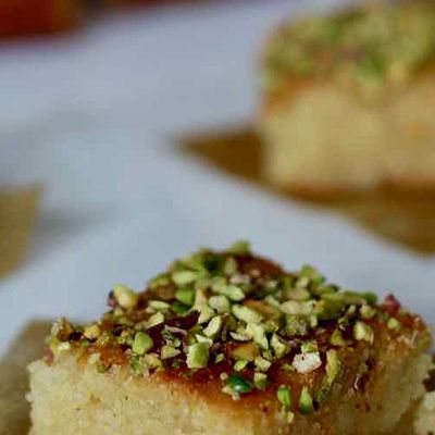 Piece Basbousa Nuts With Ghee