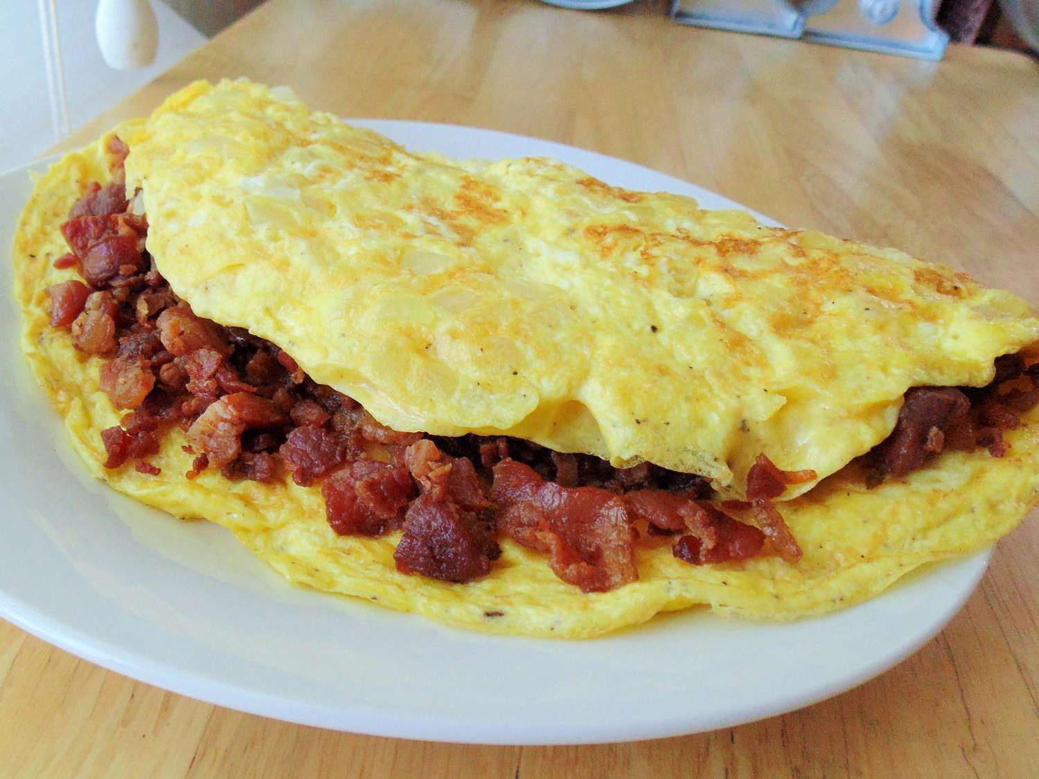 Spinach And Beef Bacon Omelette