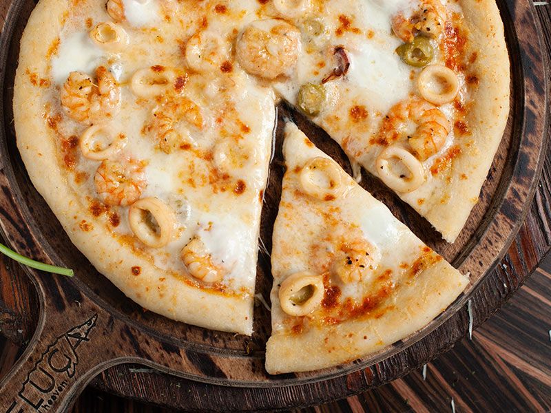Beluga Special Seafood Pizza