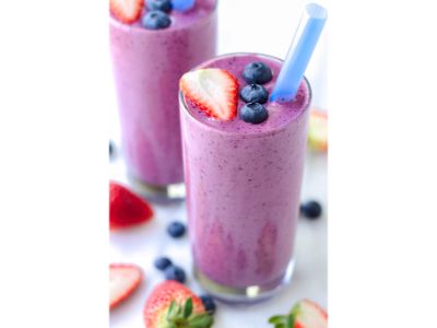 Yogurt With Berry Milkshake