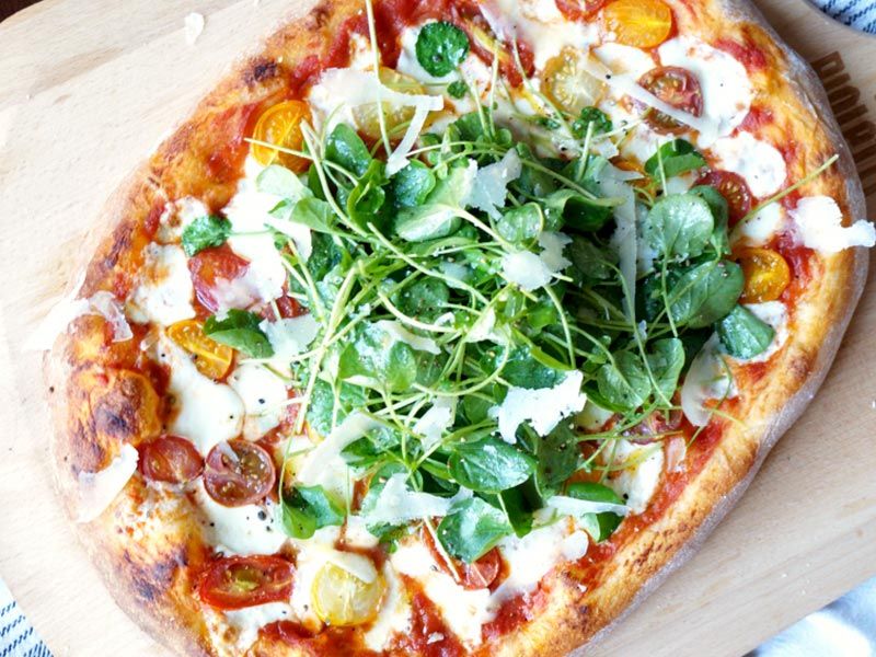 Boخarest Pizza