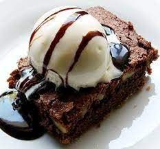 Brownies With Vanilla Ice Cream