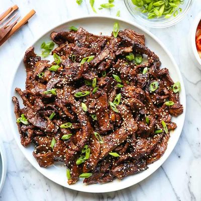 طبق بولجوجي كوري باربكيو لحم بقري