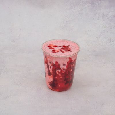 Boba Strawberry Milkshake