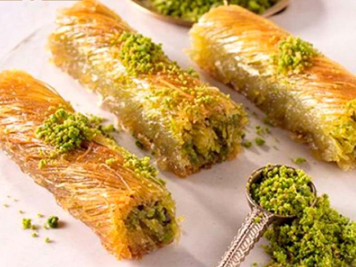 Burma Kadayıf with Pistachio