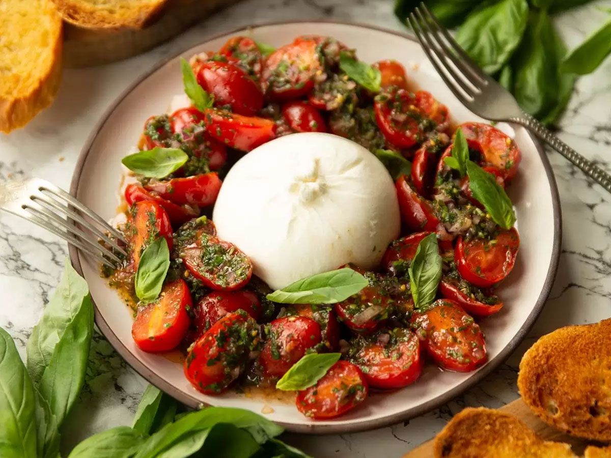 Burrata salad