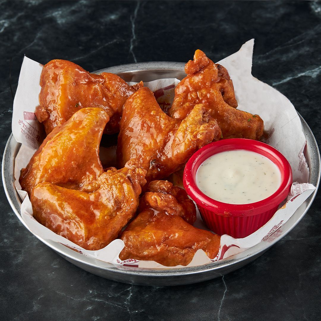 BB Buffalo Wings Famous