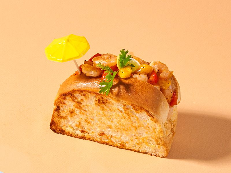 Shrimp With Butter And Sweet Chili Sauce Roll