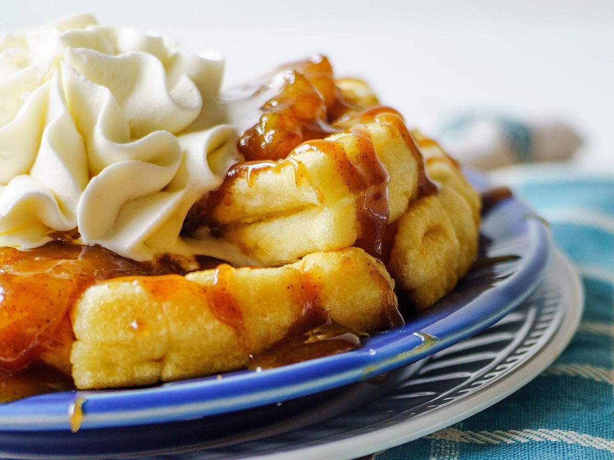 CARAMELIZED BANANA WAFFLES WITH VANILLA ICE CREAM