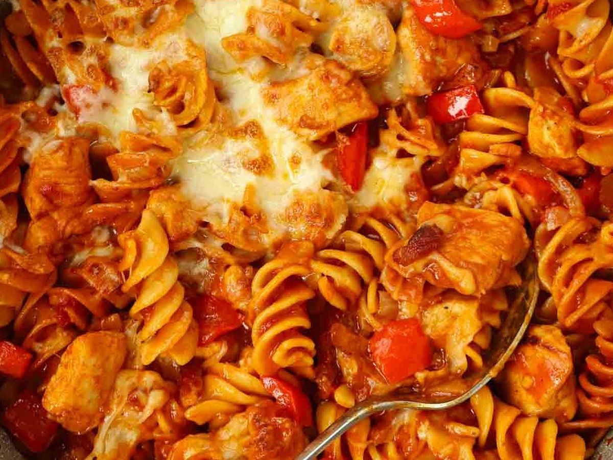 CHICKEN BARBECUE With Pasta