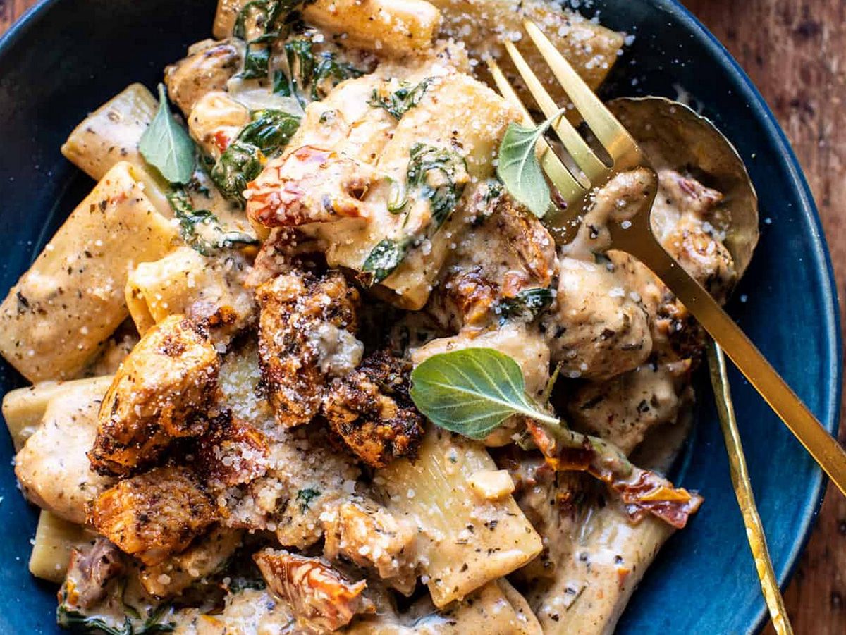 CHICKEN COLORADO With Pasta