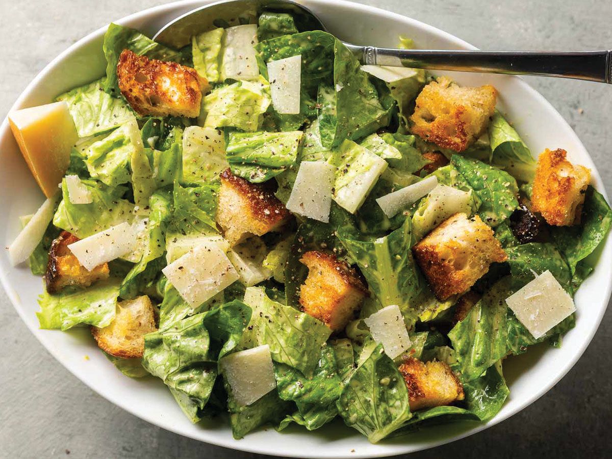 CLASSIC CAESAR SALAD