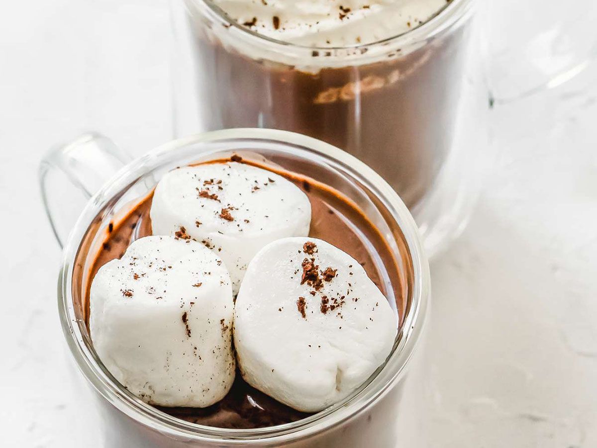 Medium Cream And Marshmallow Hot Chocolate