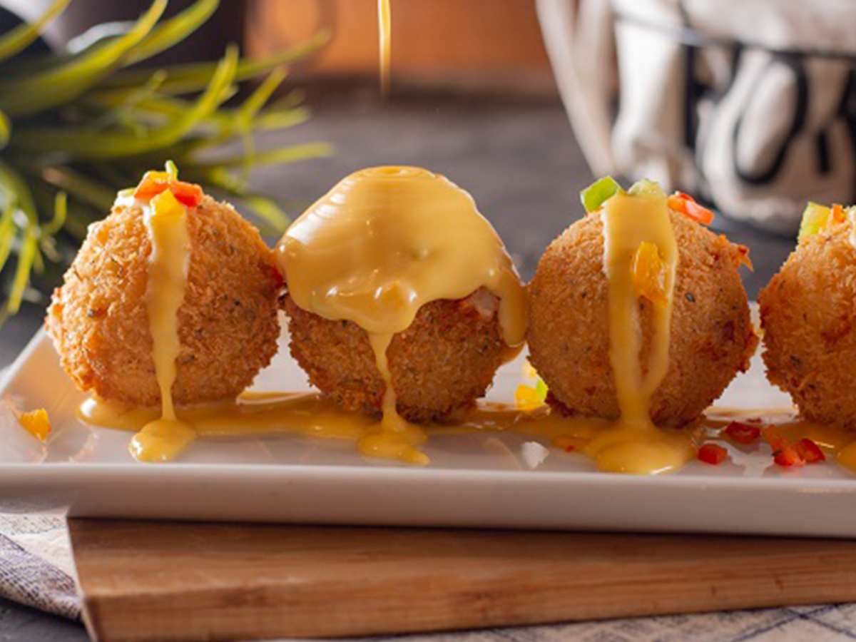 Crispy Cheesy Chicken Balls