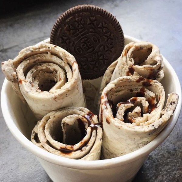 Cadbury Oreo Chocolate Ice Cream Roll