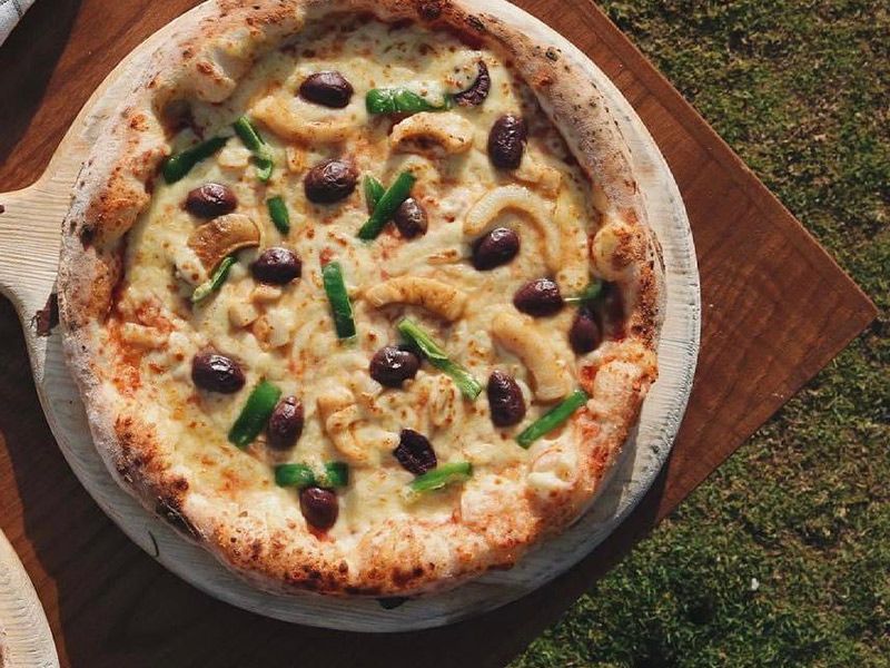 Calamari Pizza