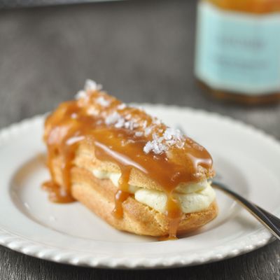 Caramel Éclair