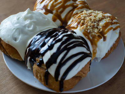 Caramel Sauce With Chocolate Cinnabon