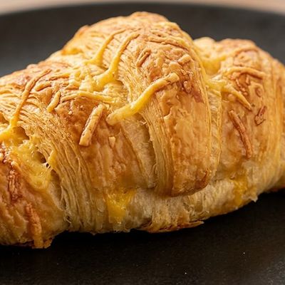 Cheddar Croissant (Bakery & Desserts)