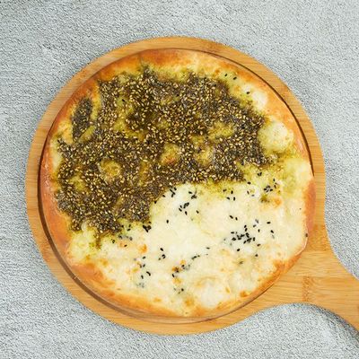 Cheese and thyme manoucheh