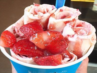 Cheesecake Ice Cream Roll