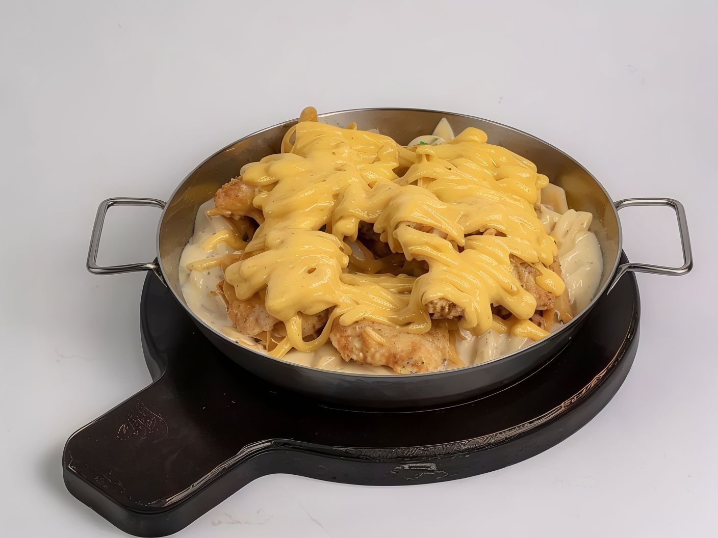CRISPY CHICKEN WITH CHEESE Pasta