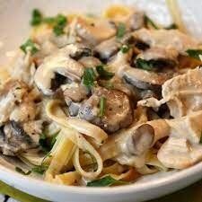 Chicken Fettuccine Pasta With Mushroom