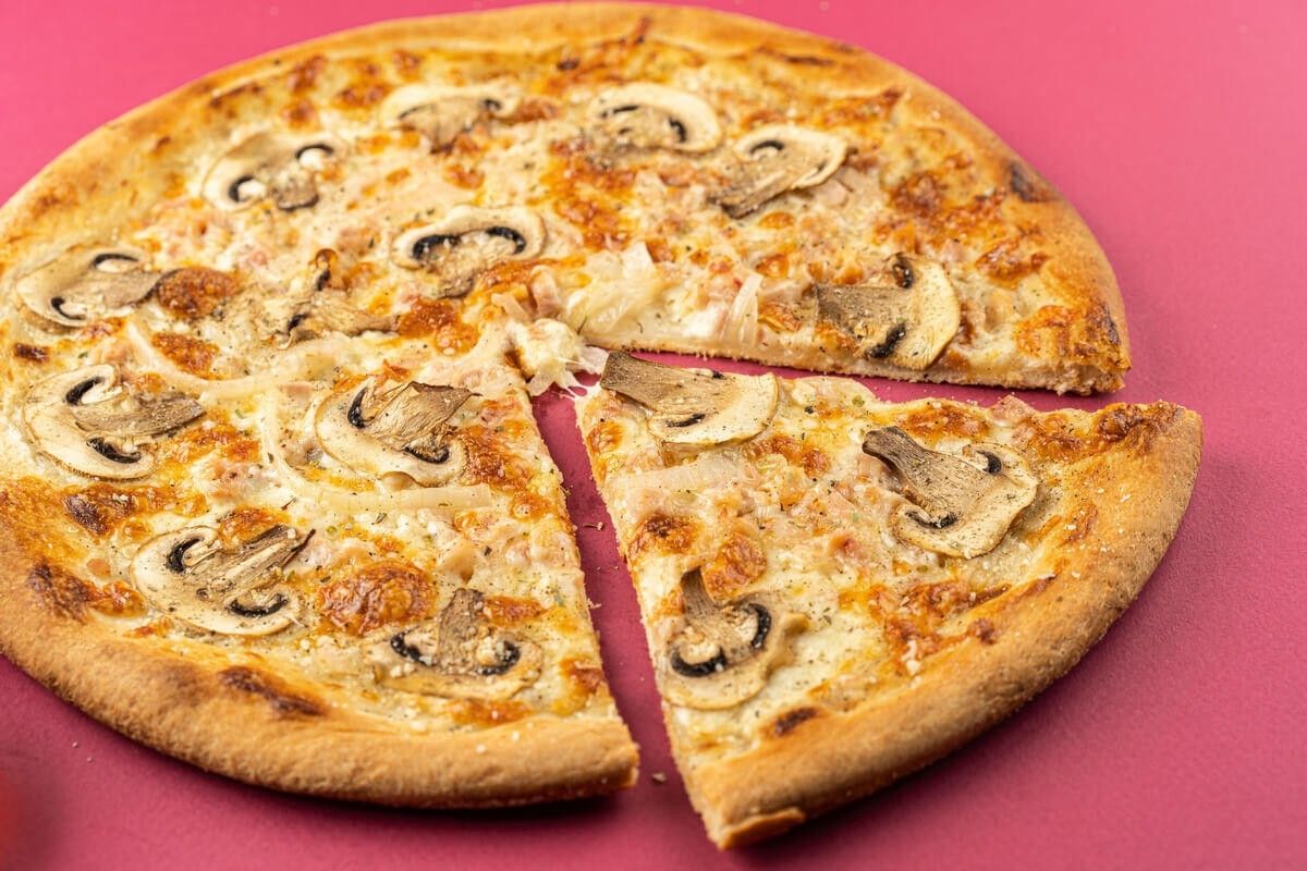 Chicken Mushroom Pizza