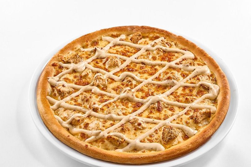 Medium Chicken Ranch Pizza