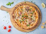 Shish Tawook Pizza