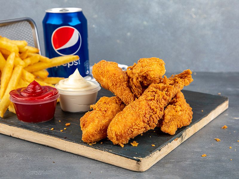 6 Chicken Strips Pieces And Pepsi