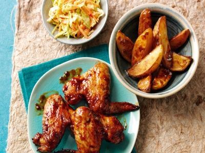 Chicken Wings With Potato Wedges