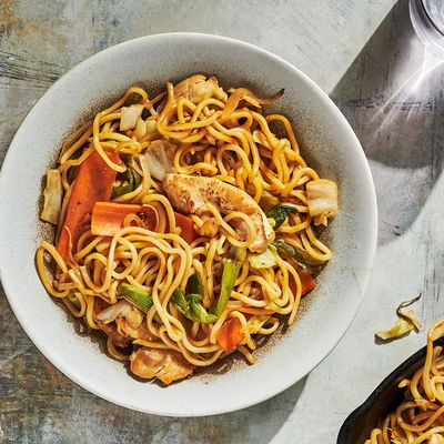 Chicken Yaki Soba Fettuccine Noodles